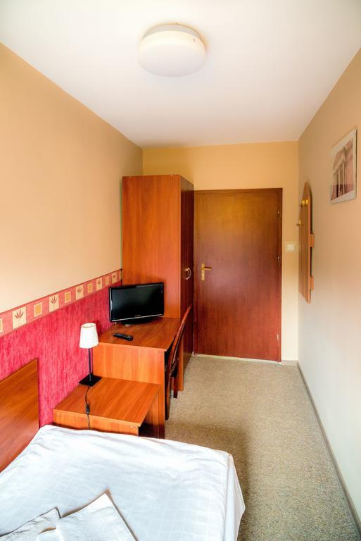Tamada Aparthotel Ozorkow Ruang foto